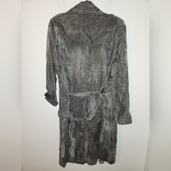 Lightweight jacket - Picture 2 of 3